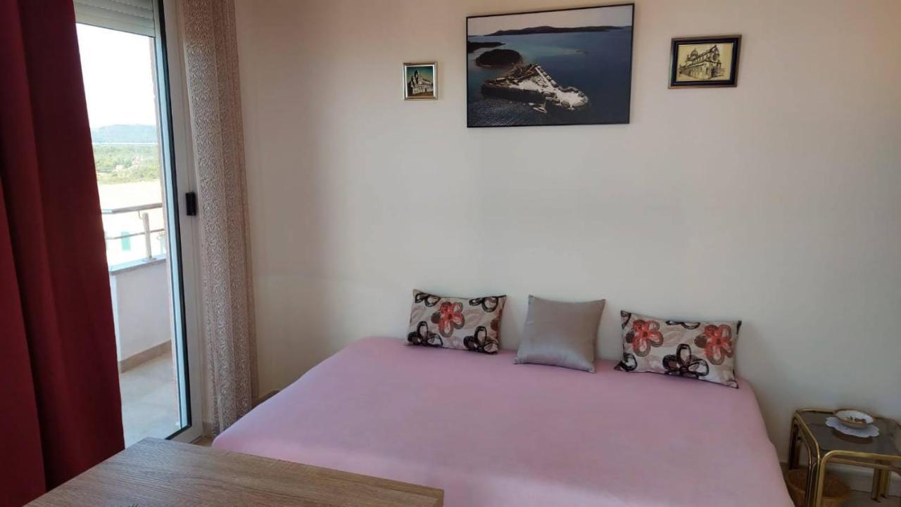 Apartment Ruby Šibenik Exterior foto